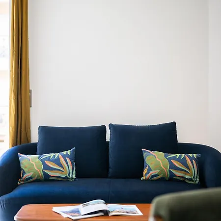 Apartment Queen Garden Iii, Elegant 2 Pieces Au Coeur Du Centre Ville, Vue Laterale Mer, Ac