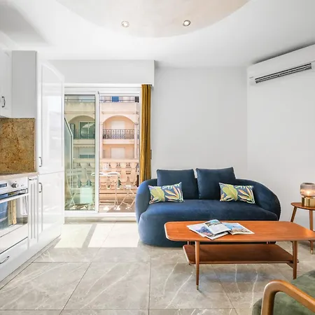 Queen Garden Iii, élégant 2 Pièces Au Coeur Du Centre Ville, Vue Latérale Mer, Ac Appartement Menton