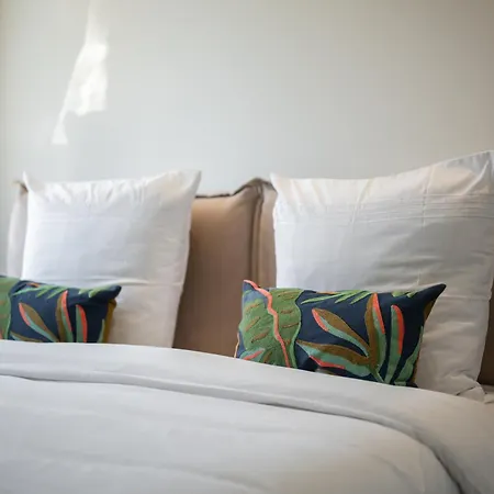 Queen Garden Iii, Elegant 2 Pieces Au Coeur Du Centre Ville, Vue Laterale Mer, Ac Menton