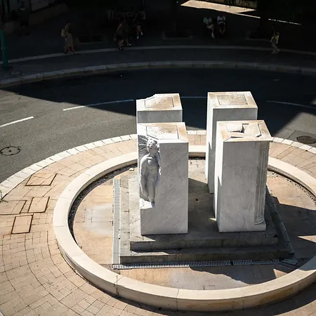 Queen Garden Iii, Elegant 2 Pieces Au Coeur Du Centre Ville, Vue Laterale Mer, Ac *