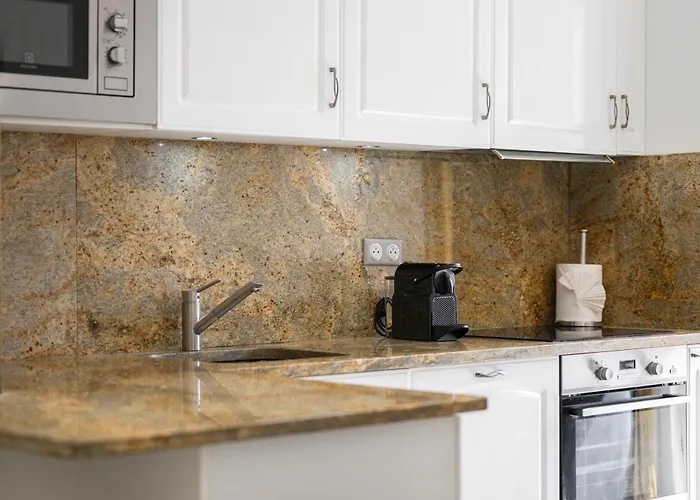 Queen Garden Iii, Elegant 2 Pieces Au Coeur Du Centre Ville, Vue Laterale Mer, Ac * マントン